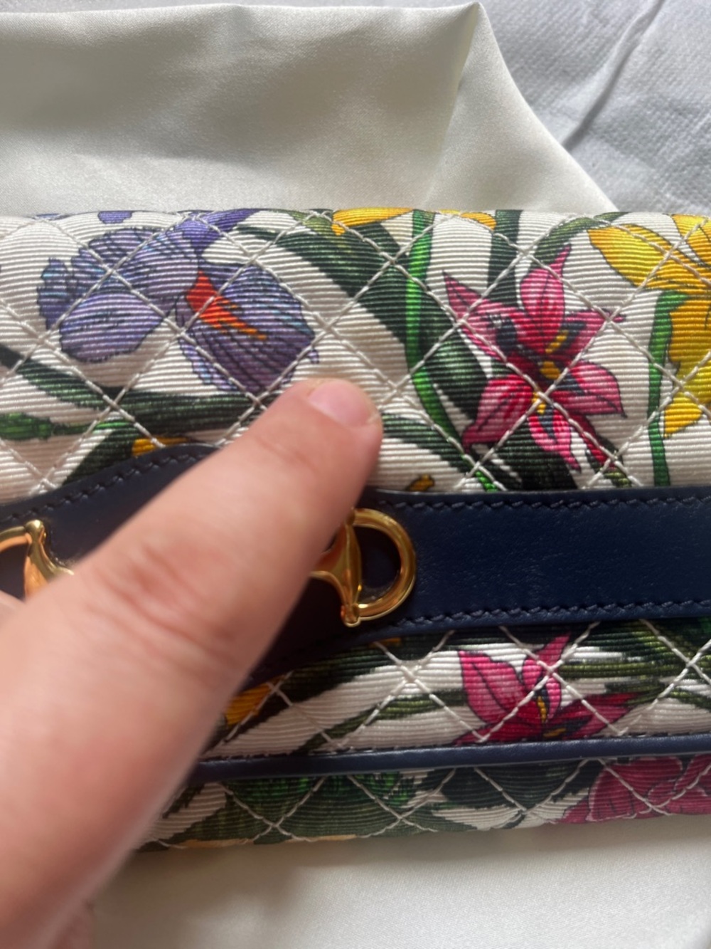 Gucci Zumi Continental Wallet
Quilted Flora Canvas, EUC - Picture 17 of 17